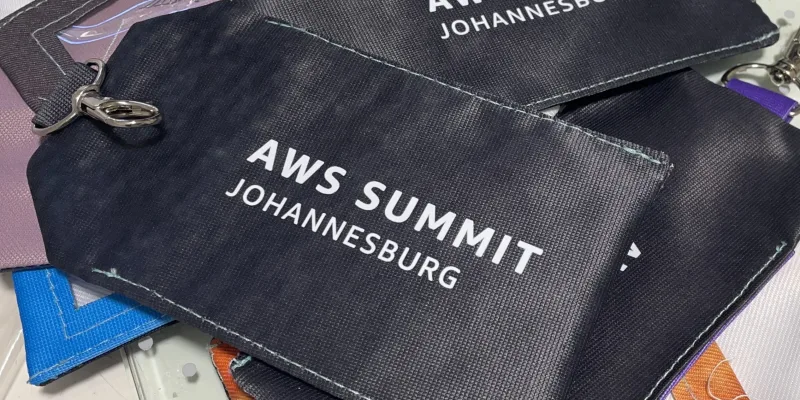 picture of upcycle luggage tag